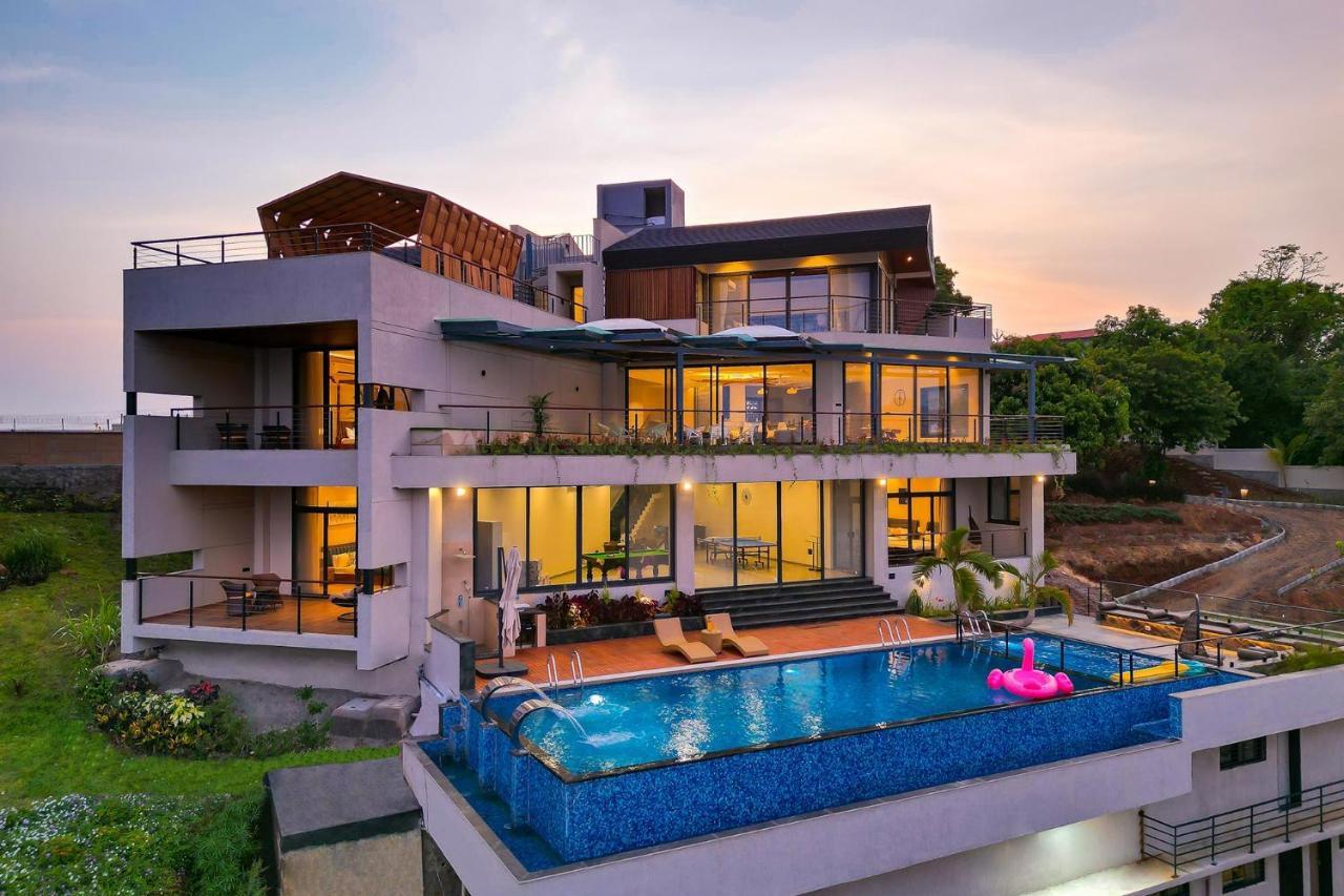 Pearl Lakeview Mansion By Stayvista - Lakeside Villa With Infinity Pool, Jacuzzi, In-House Theatre & Games Room Igatpuri Kültér fotó