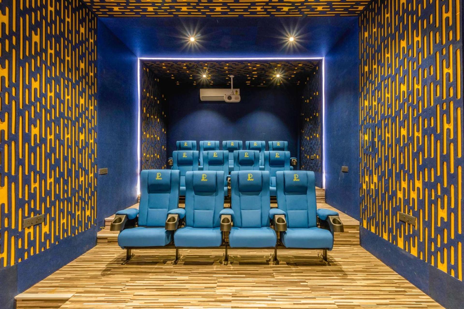 Pearl Lakeview Mansion By Stayvista - Lakeside Villa With Infinity Pool, Jacuzzi, In-House Theatre & Games Room Igatpuri Kültér fotó