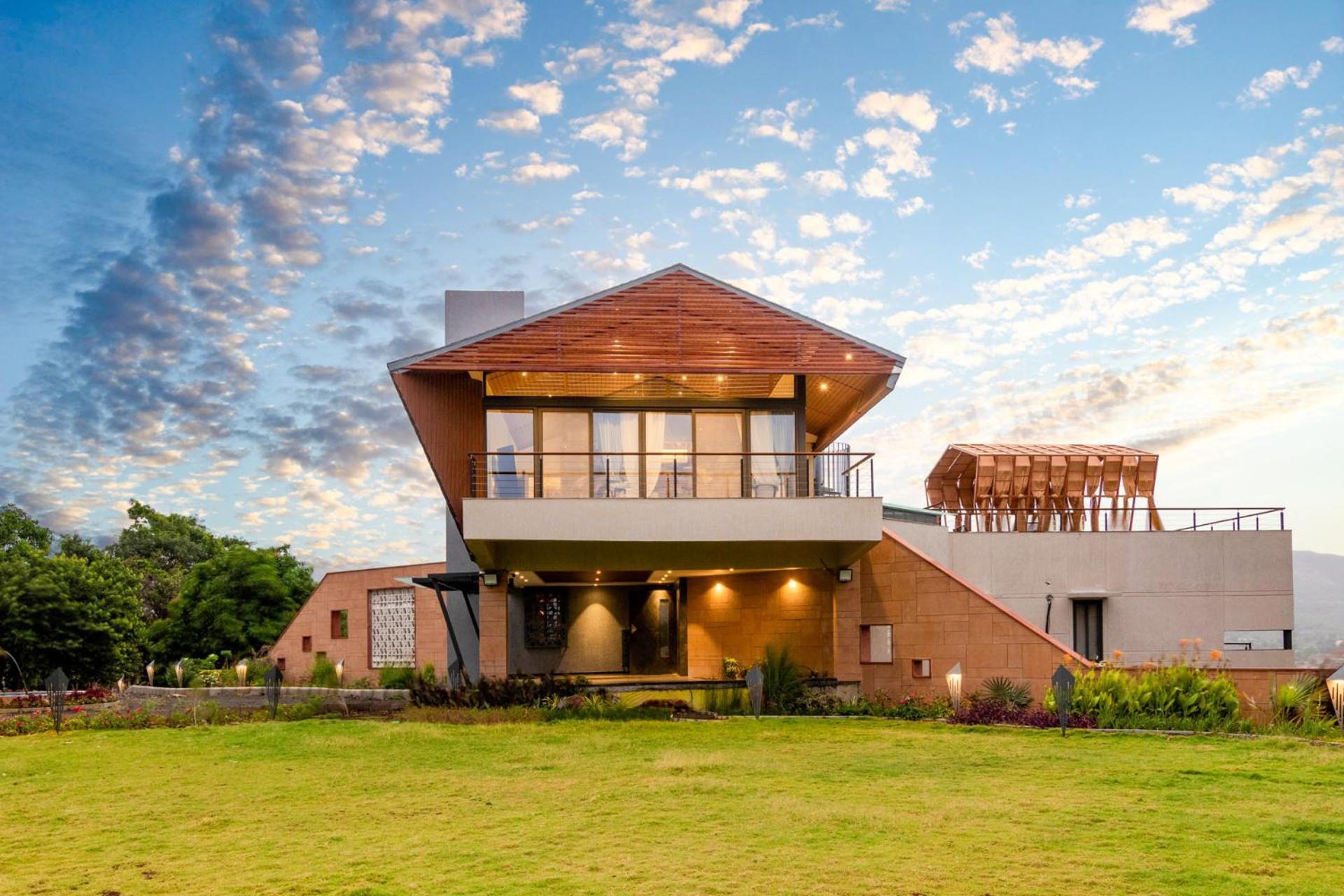 Pearl Lakeview Mansion By Stayvista - Lakeside Villa With Infinity Pool, Jacuzzi, In-House Theatre & Games Room Igatpuri Kültér fotó